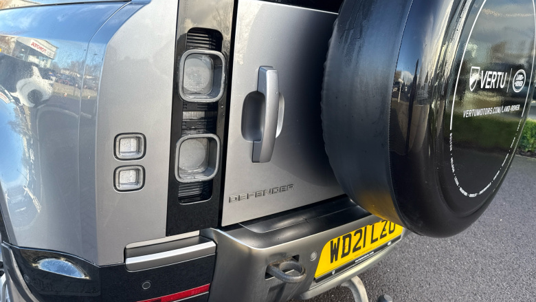 Land Rover Defender 3.0 D300 X 90 3dr Auto Diesel Estate